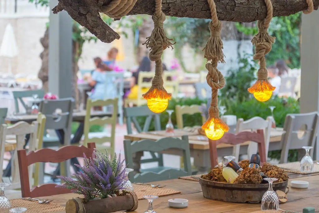 Flamingo Hotel & Spa - Pet Friendly Oludeniz